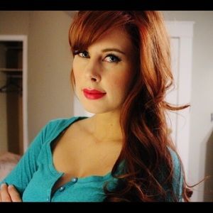 Meet your Posher, Laurie